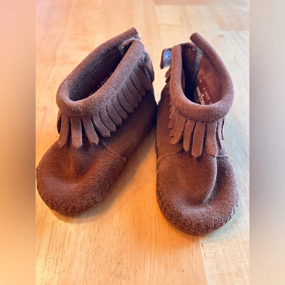 Minnetonka Kids Brown Fringe Moccasins 3